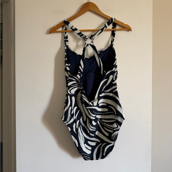 Hurley White/Blue Crossback UPF 50+ One Piece Swimsuit size Medium EUC - Picture 4 of 8